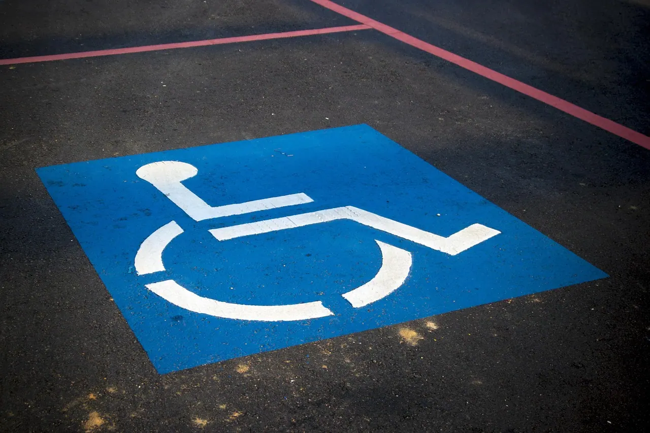 handicap parking, sign, disable, parking, symbol, handicap, wheelchair, disabled, disability, transportation, icon, space, transport, reserved, accessible, accessibility, car, medi