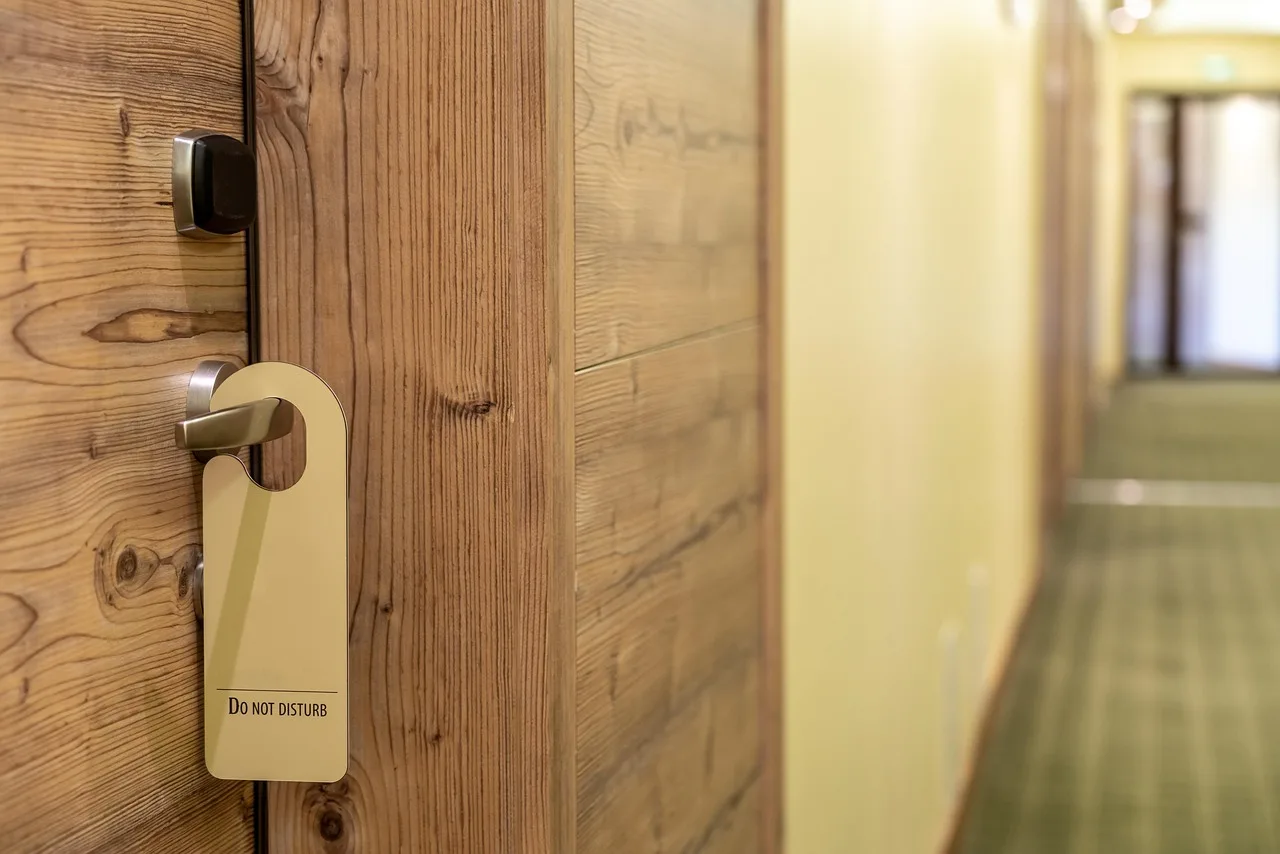 hotel, privacy, room, sign, do not disturb, door handle, travel, motel, entrance, service, door knob, do not disturb, do not disturb, do not disturb, do not disturb, do not disturb. How California and New York differ on accessible building rules for travelers